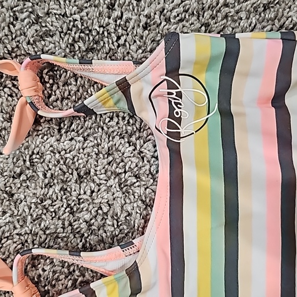 Roxy swimsuit size 2 - Picture 2 of 6